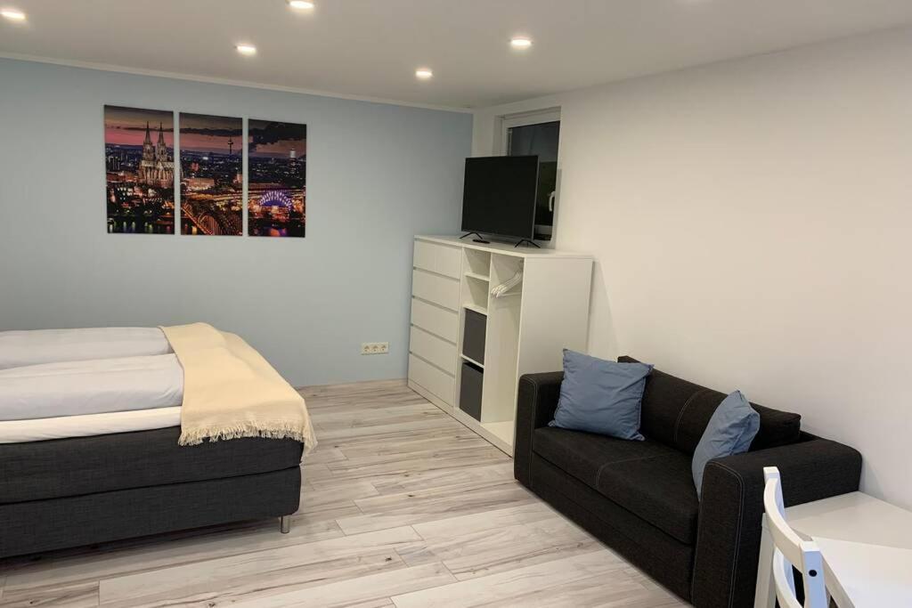 Modern Renovated Apartment Suited For Business Consultants - In Close Distance To Dt, Dhl And Un Campus - Reserved Parking Bonn Zewnętrze zdjęcie