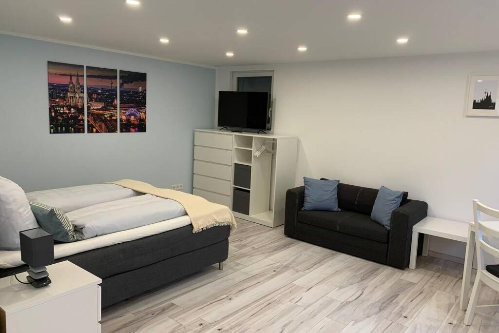 Modern Renovated Apartment Suited For Business Consultants - In Close Distance To Dt, Dhl And Un Campus - Reserved Parking Bonn Zewnętrze zdjęcie