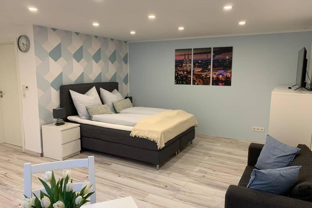 Modern Renovated Apartment Suited For Business Consultants - In Close Distance To Dt, Dhl And Un Campus - Reserved Parking Bonn Zewnętrze zdjęcie